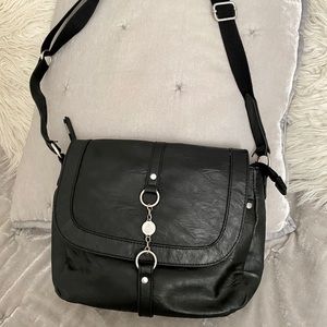 🔸Volcom Purse🔹